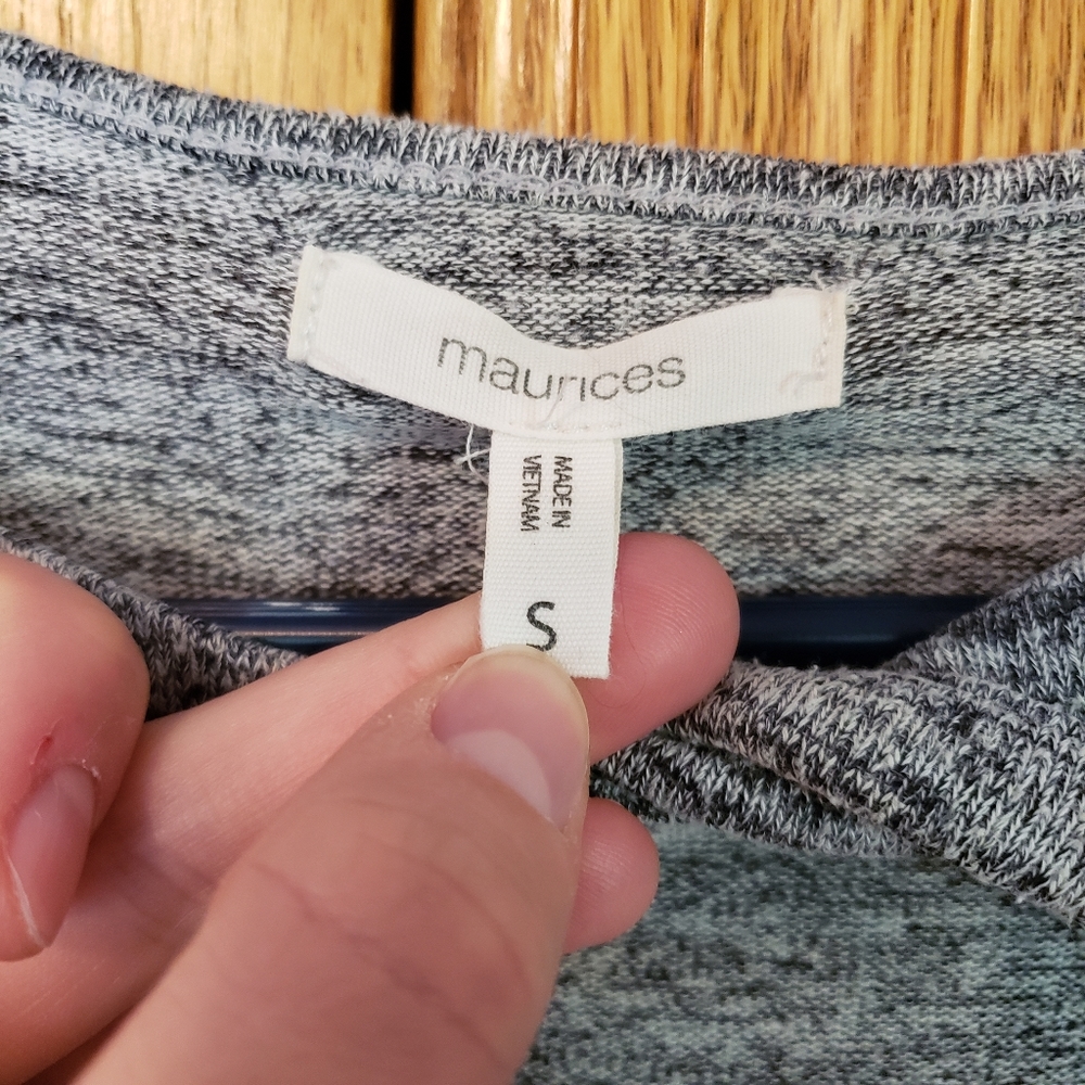 Maurices Long Sleeve - Picture 3 of 5